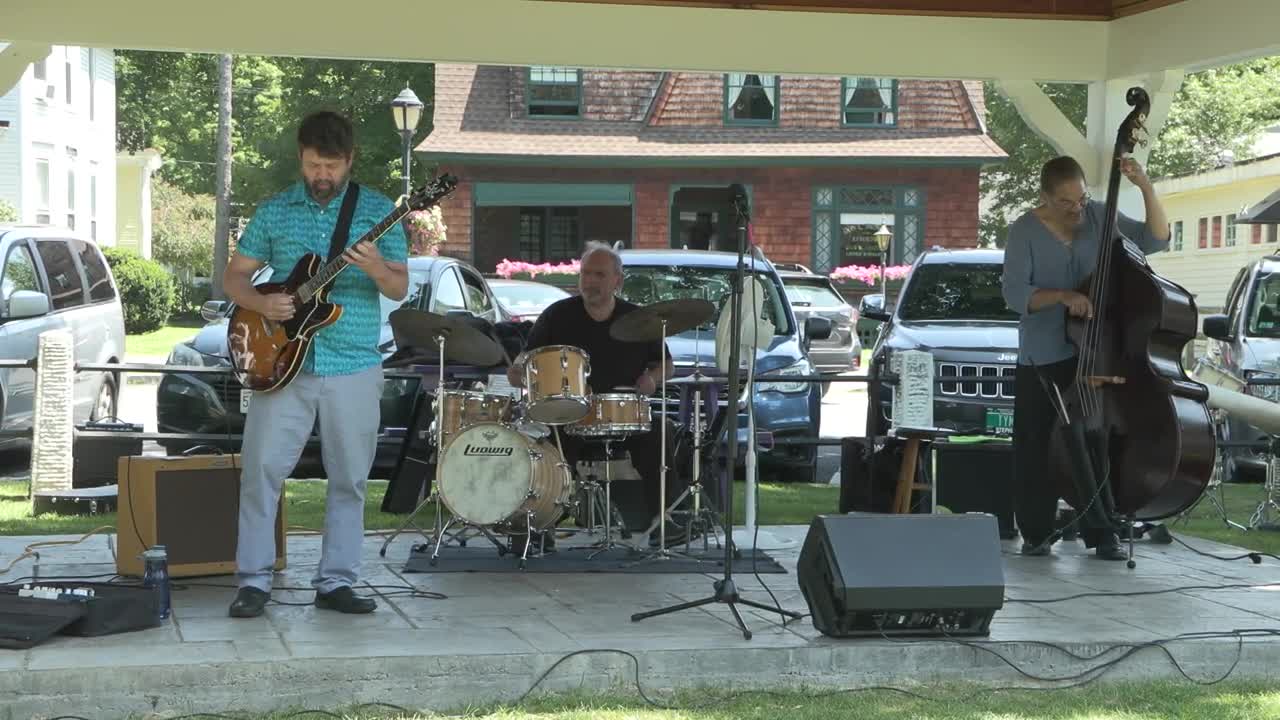 'Sundays in the Park' - Micheal Junkins Trio - July 23, 2023